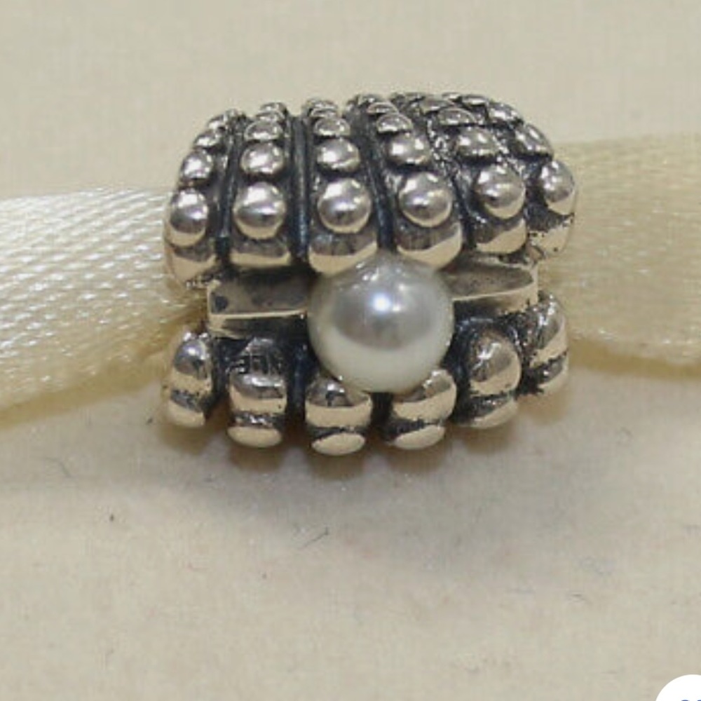 Pandora Pearl Clamshell Charm